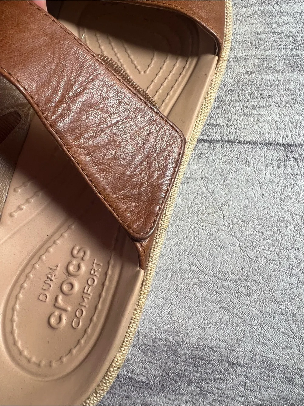CROCS lightweight wedge