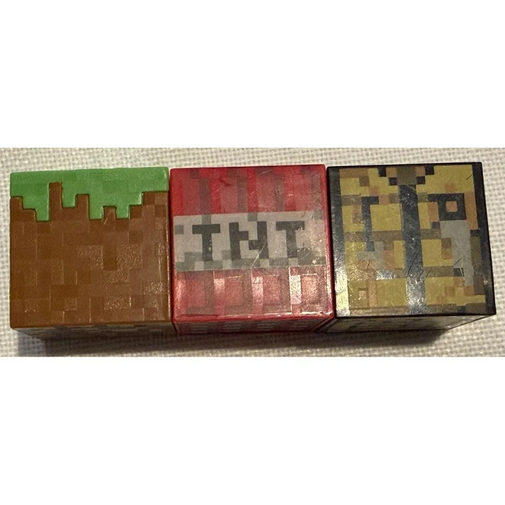 Minecraft Block Figures Lot of 3 Grass‎ TNT Crafting Table Pixelated Cube Toys