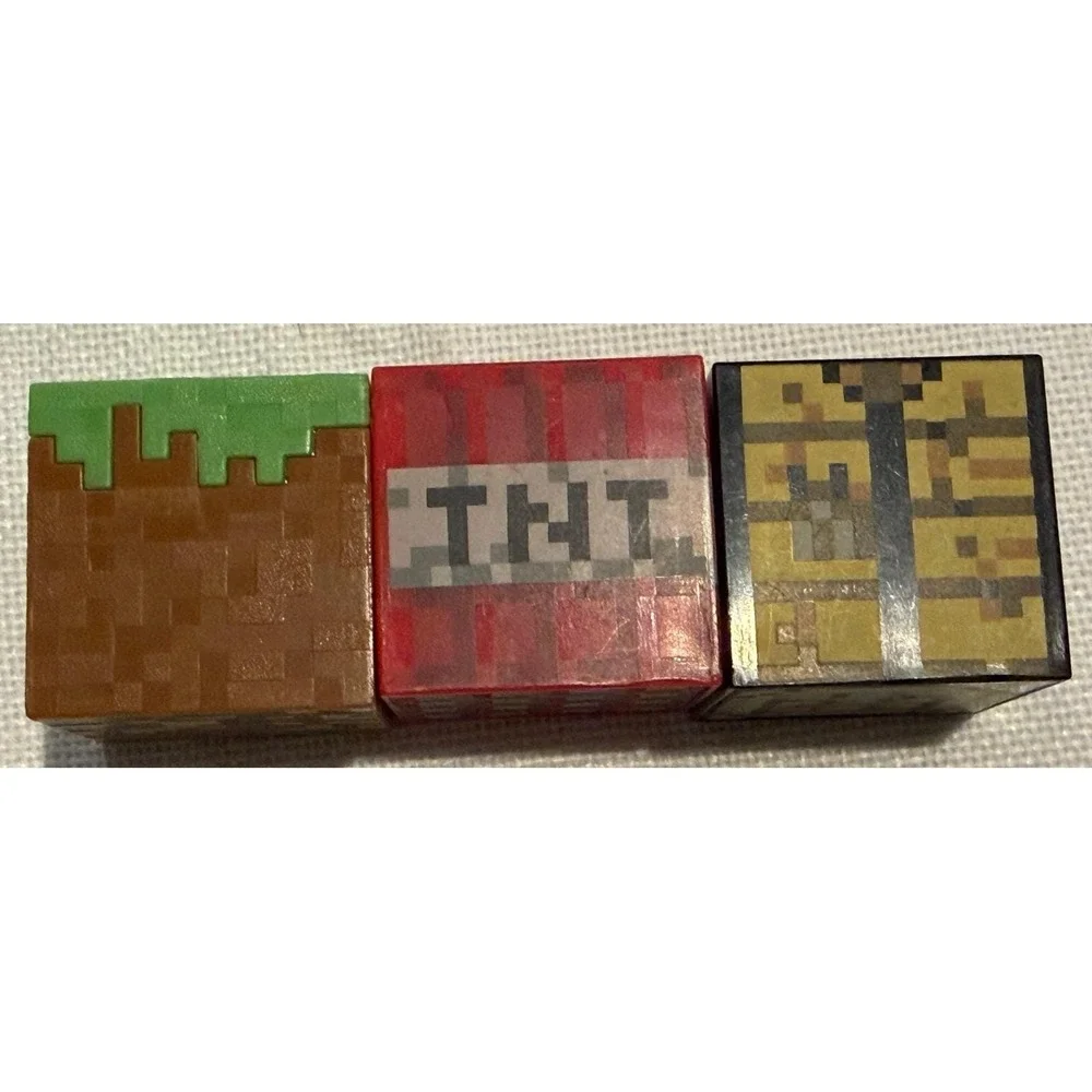 Minecraft Block Figures Lot of 3 Grass‎ TNT Crafting Table Pixelated Cube Toys