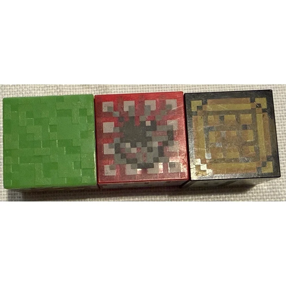 Minecraft Block Figures Lot of 3 Grass‎ TNT Crafting Table Pixelated Cube Toys