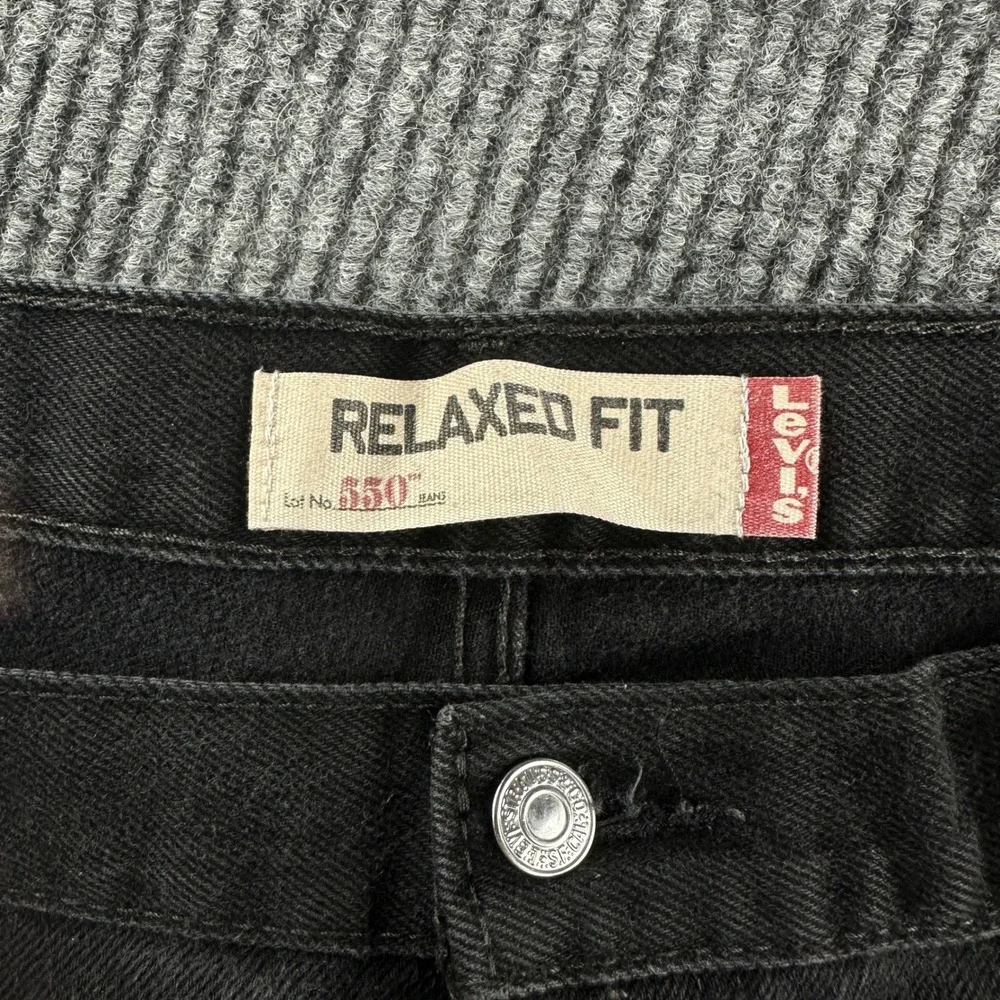 Levis 550 Relaxed Fit Jeans Mens 48x28 Black Denim Tapered Leg 100% Cotton 2856