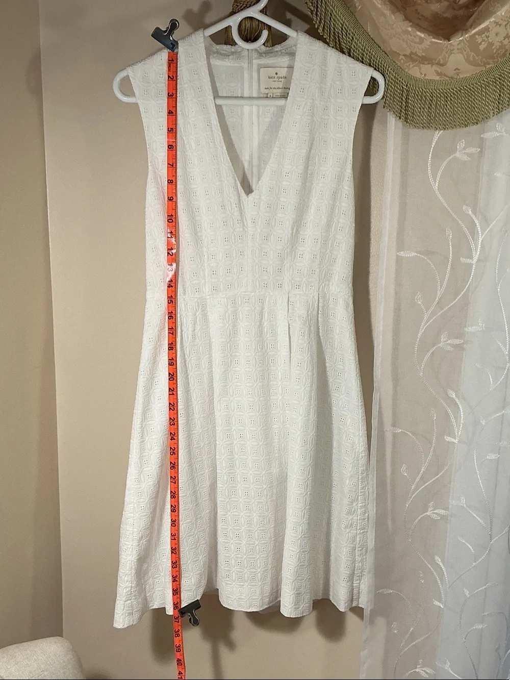 Kate Spade Sleeveless Embroidered White crochet knee length Babydoll Dress Sz 8