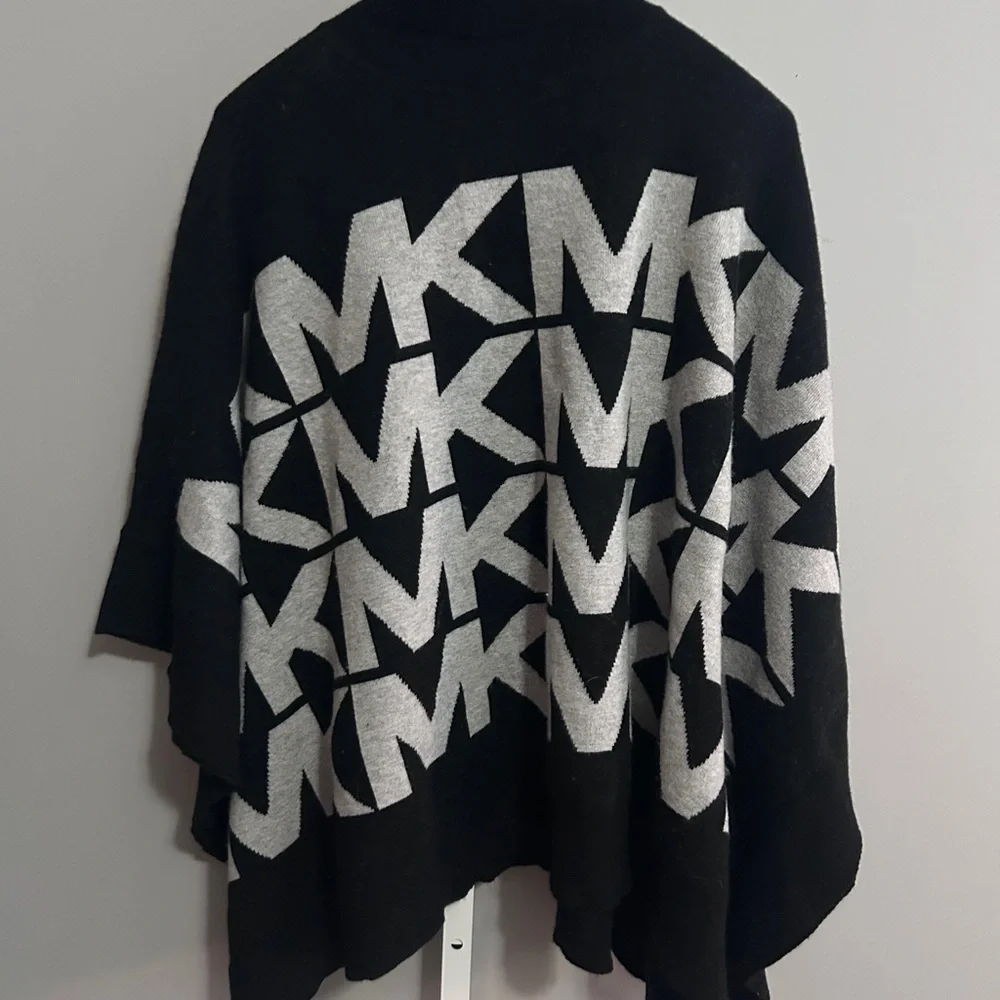 Michael Kors elegant black