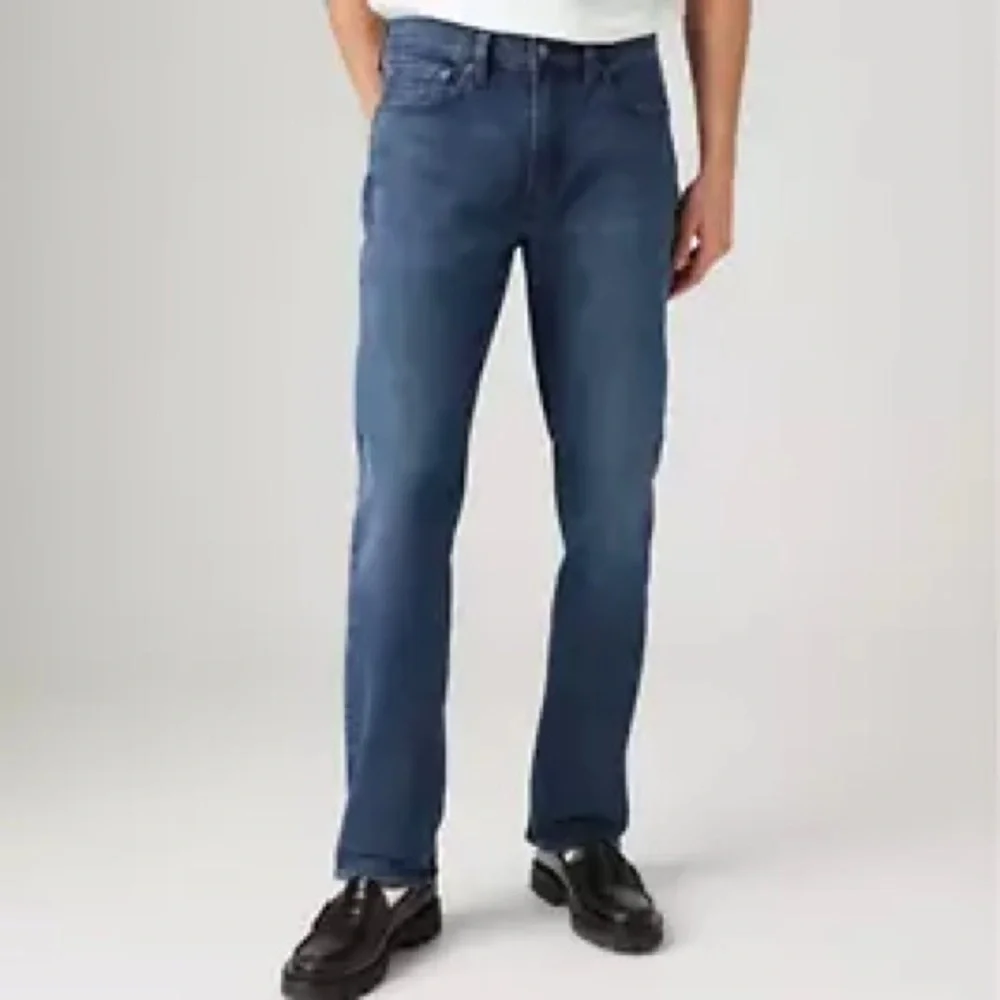 Levis comfortable silence