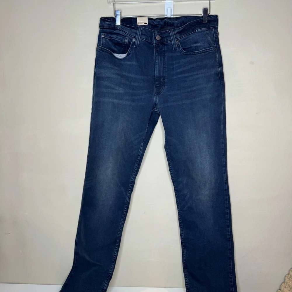 Levis comfortable silence