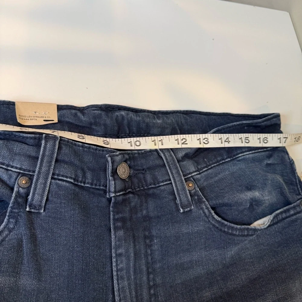 Levis comfortable silence