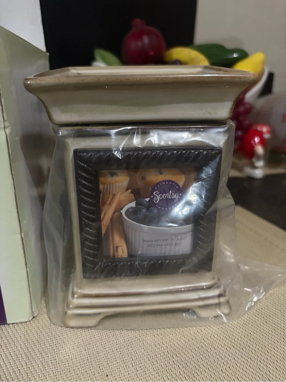 Scentsy holds look wax