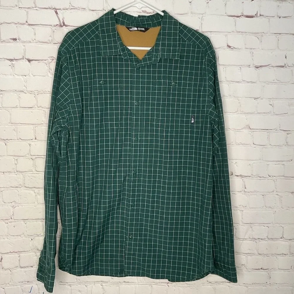 The North Face Men's Green/White‎ Check/Plaid Long Sleeve Button Up Shirt Size L