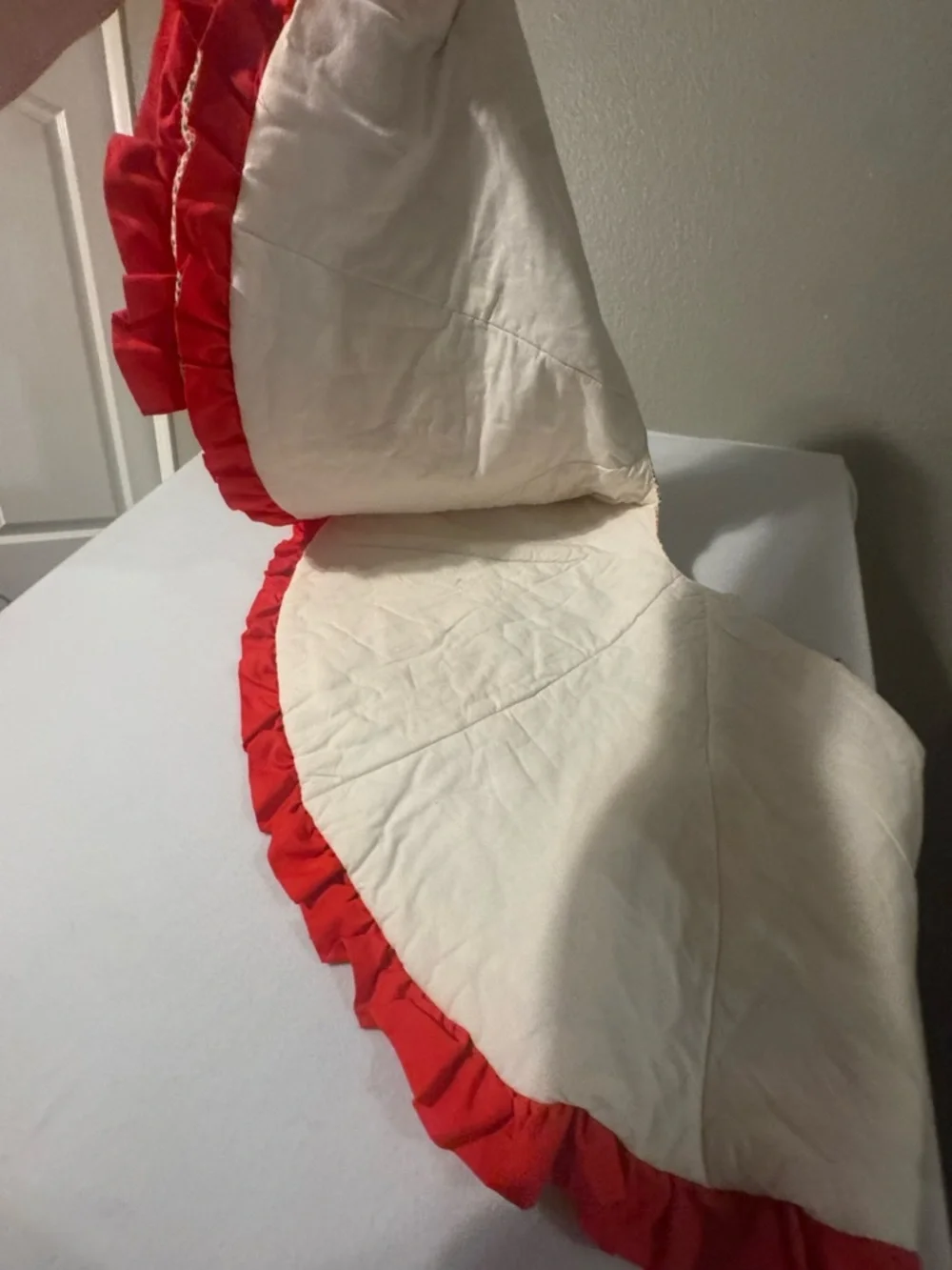 Vintage Red Ruffle Hem Christmas Tree Skirt