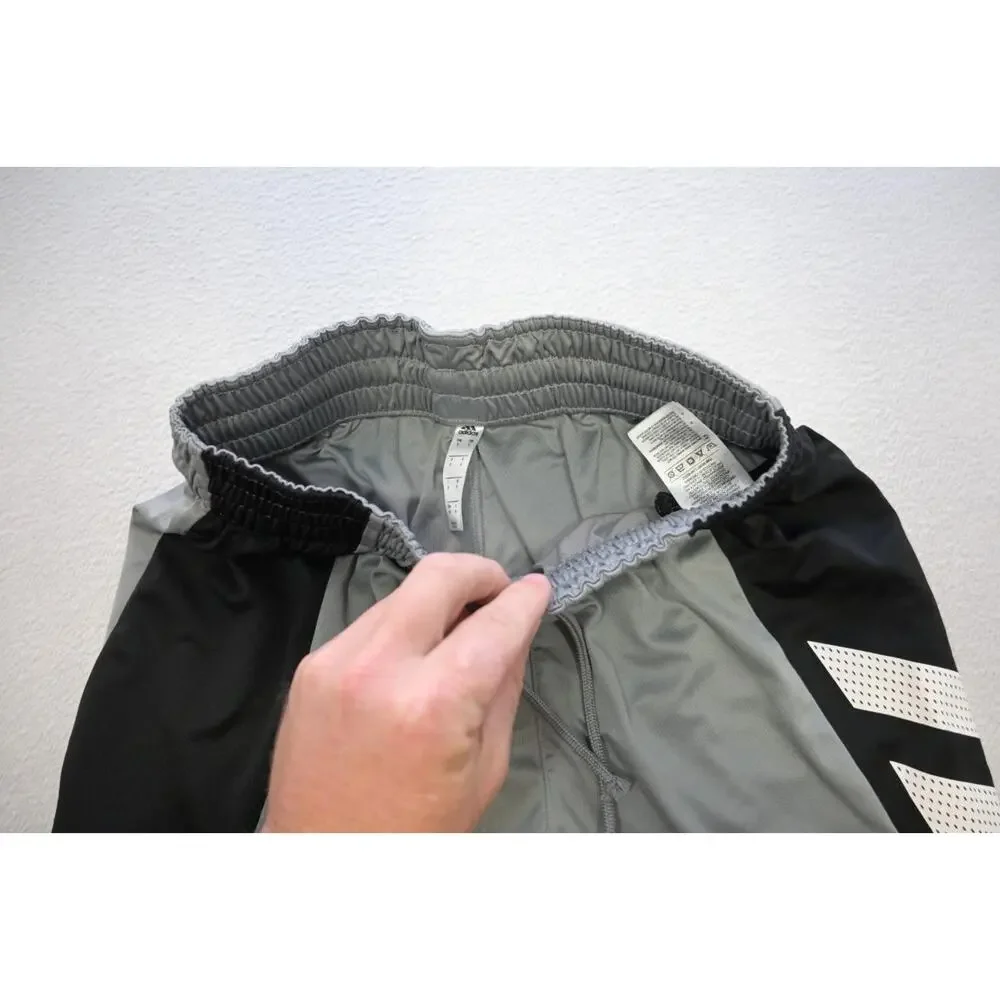 Adidas‎ Gym Shorts Basketball Gray Athletic Performance W/Pockets Mens Sz Small