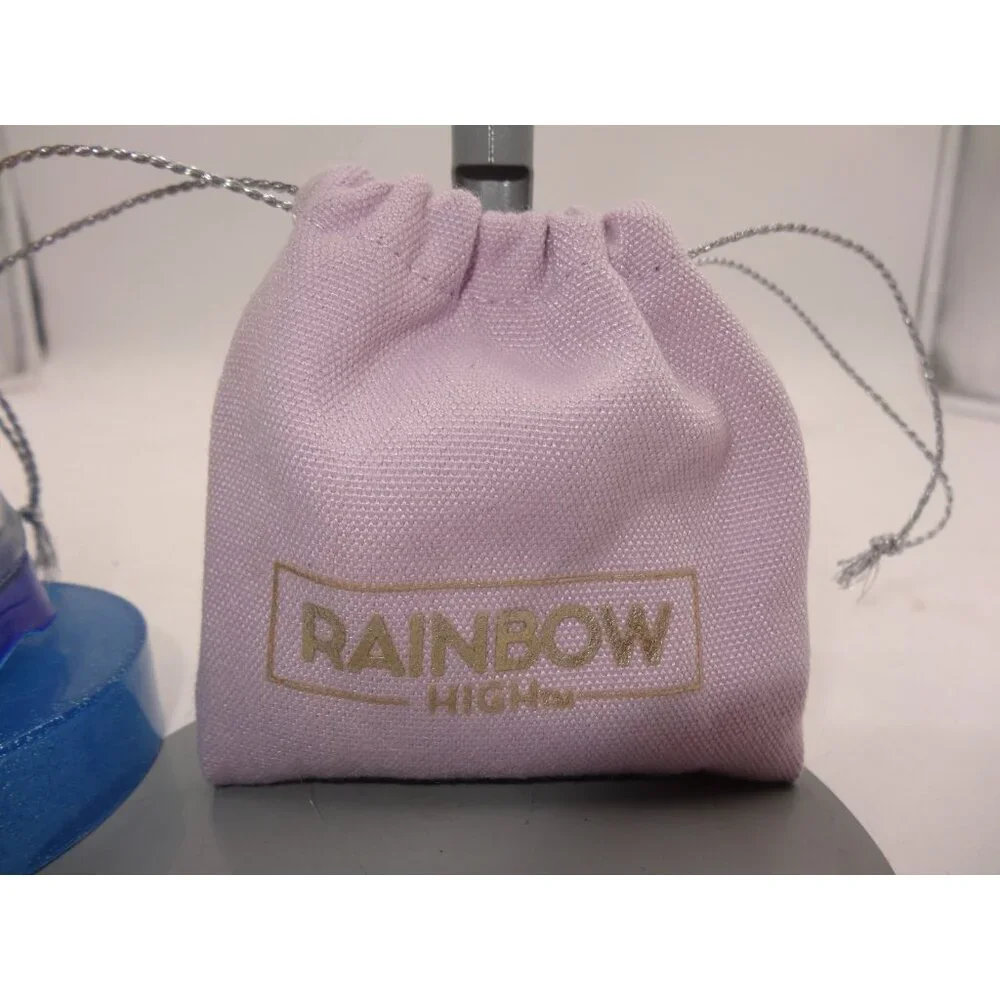 Rainbow High Winter Break Skyler‎ Bradshaw Blue Fashion Doll  New Purple Purse