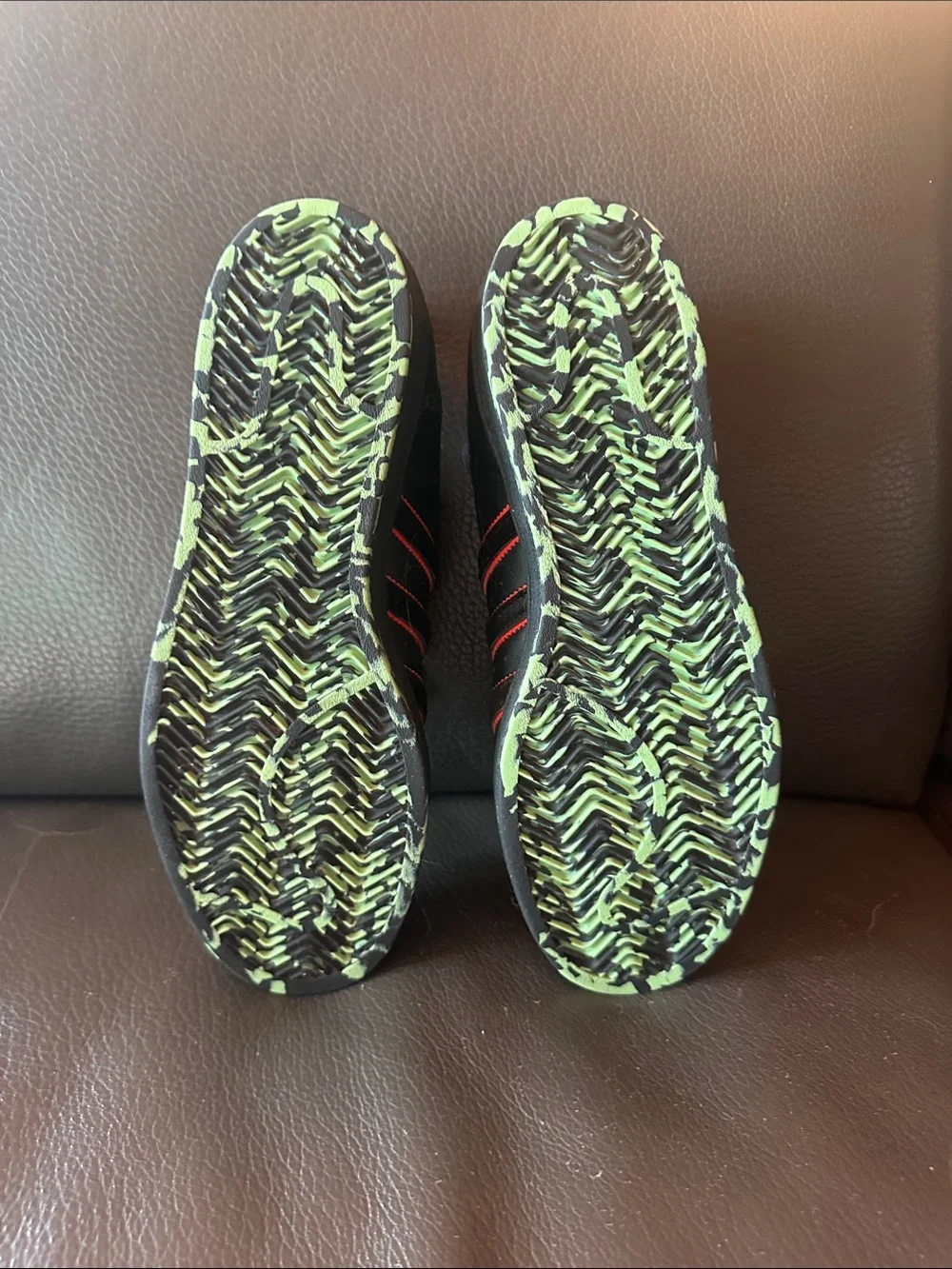 adidas cushioned speckle inside