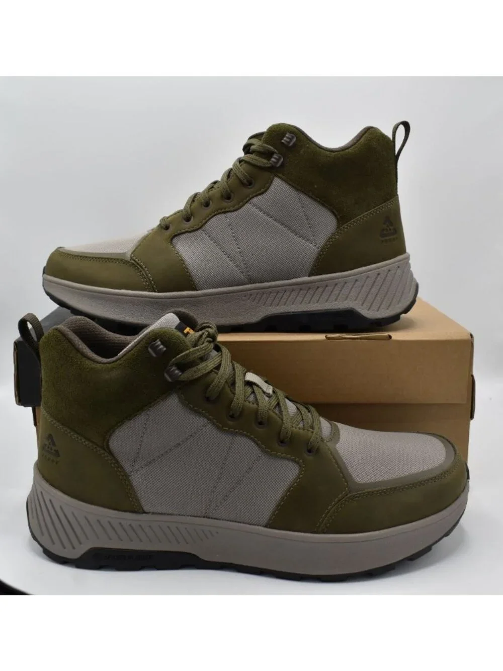Teva mens size