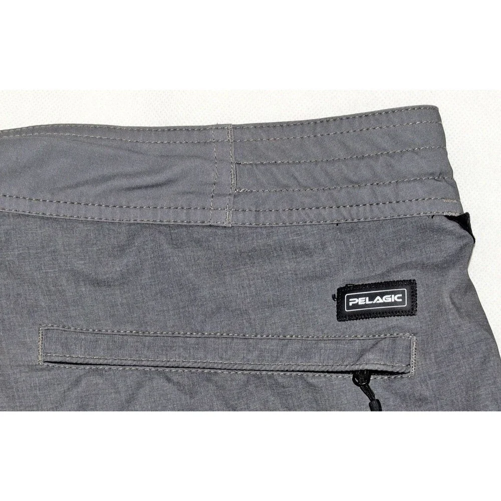 Pelagic High‎ Performance Men's 1/2 Camouflage Board Shorts Trunks Size 36