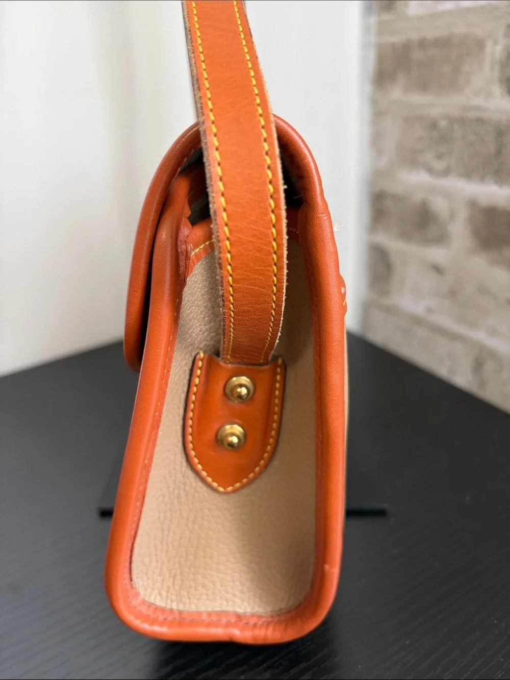 Dooney & Bourke timeless crossbody