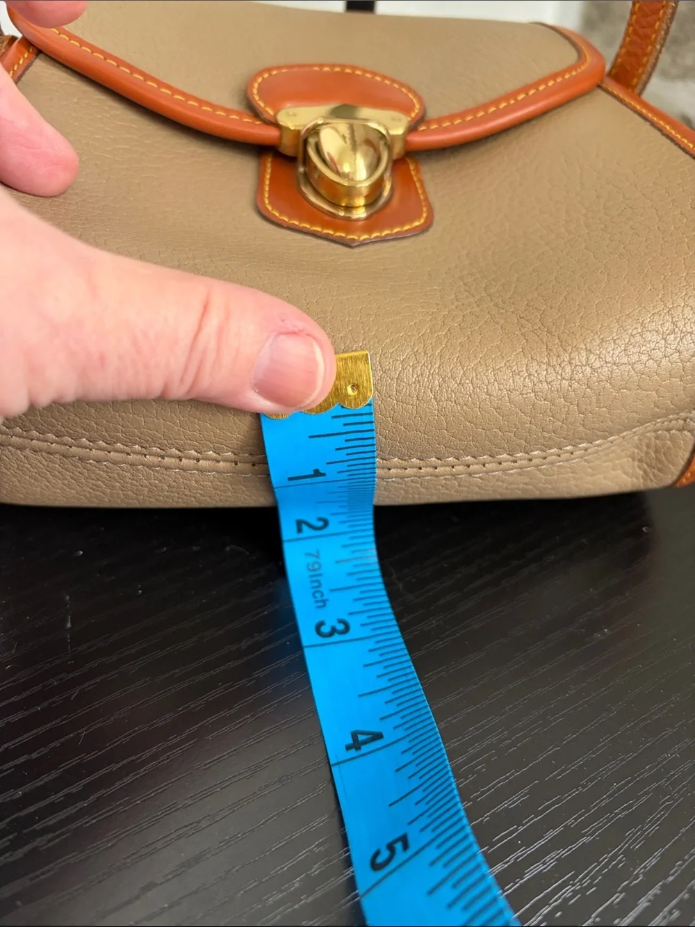 Dooney & Bourke timeless crossbody