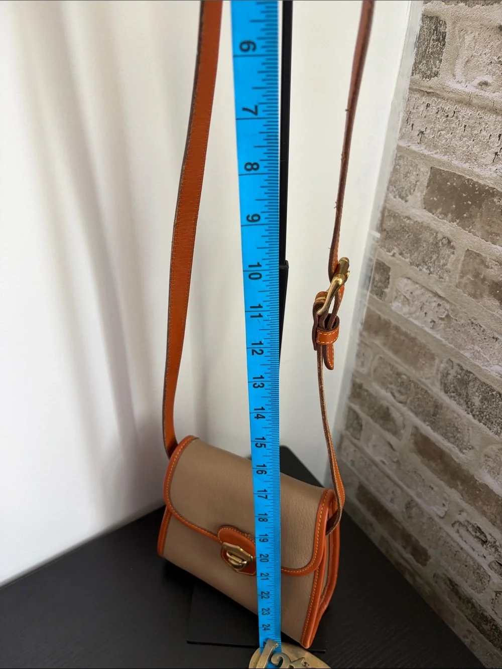 Dooney & Bourke timeless crossbody