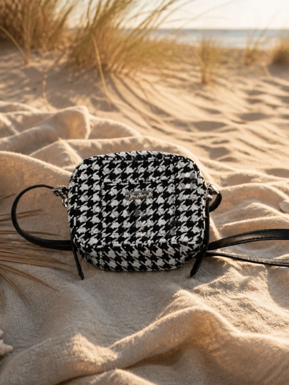 Houndstooth Mini Crossbody Bag - Black & White Vera Bradley