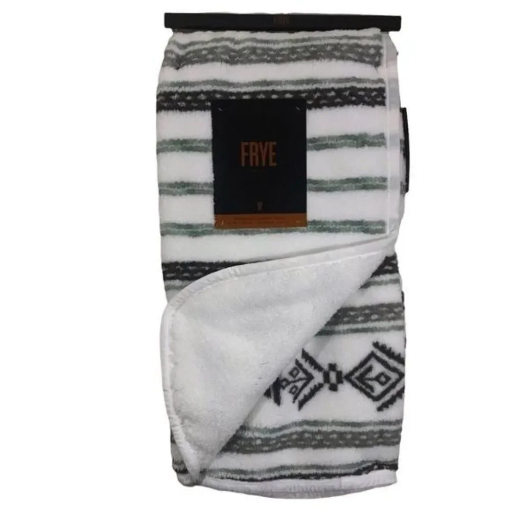 FRYE Reversible Tribal Boho Plush Sherpa Throw 50x60in White Green Gray NWT