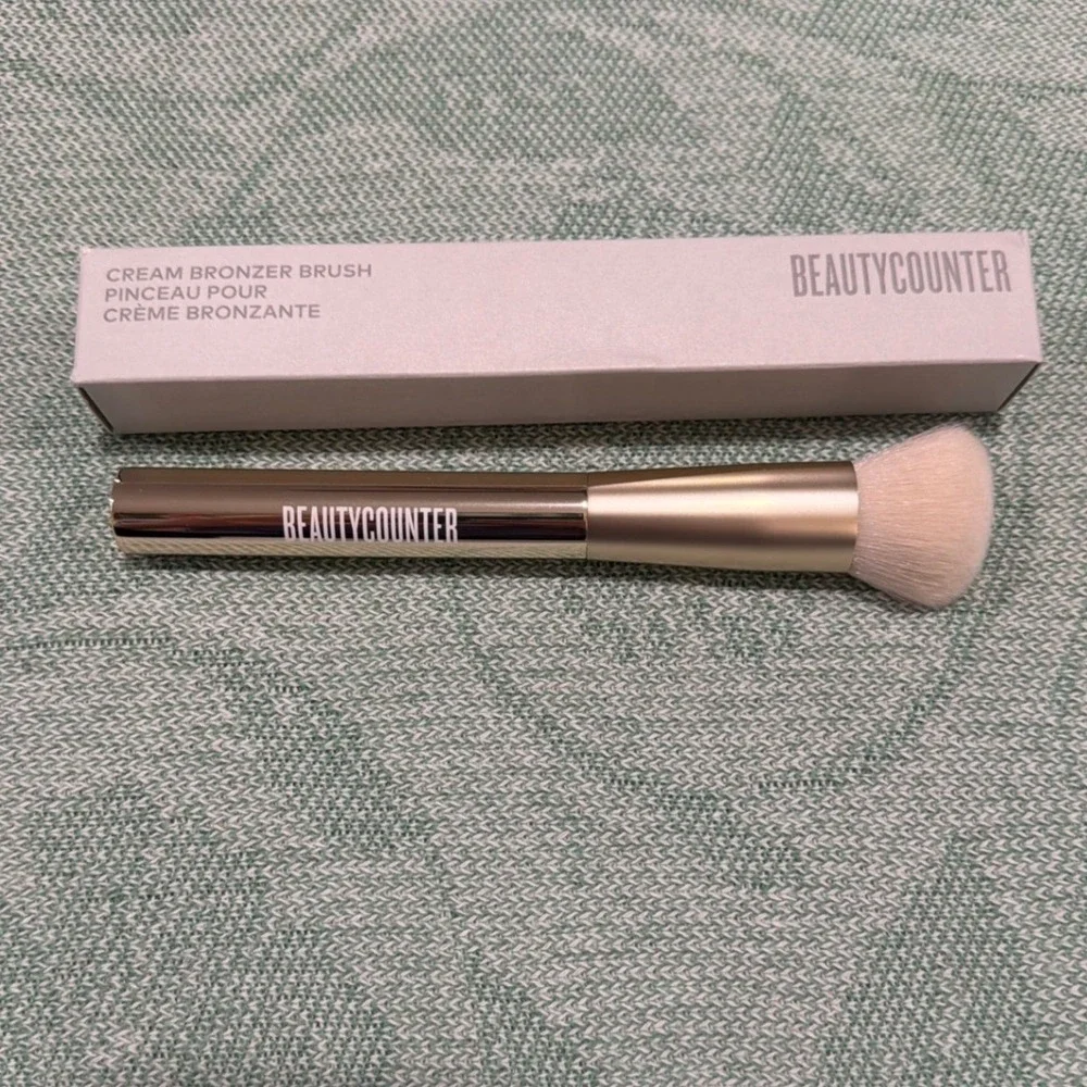 Beautycounter Cream Bronzer Brush Gold Weighted Handle New‎ in Box