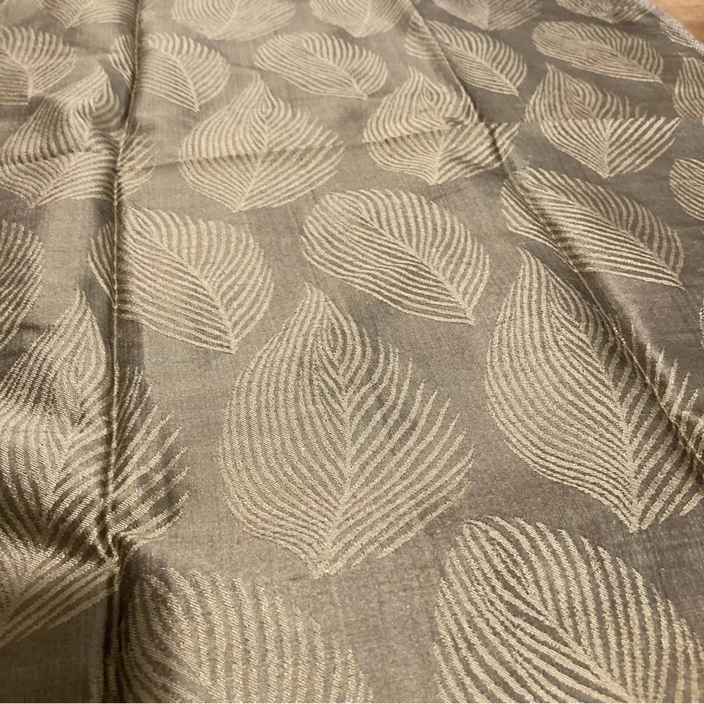 Motif Designs 100% Silk Fabric Swatch Bronze Feather Pattern 24”x24” 2000s Vtg