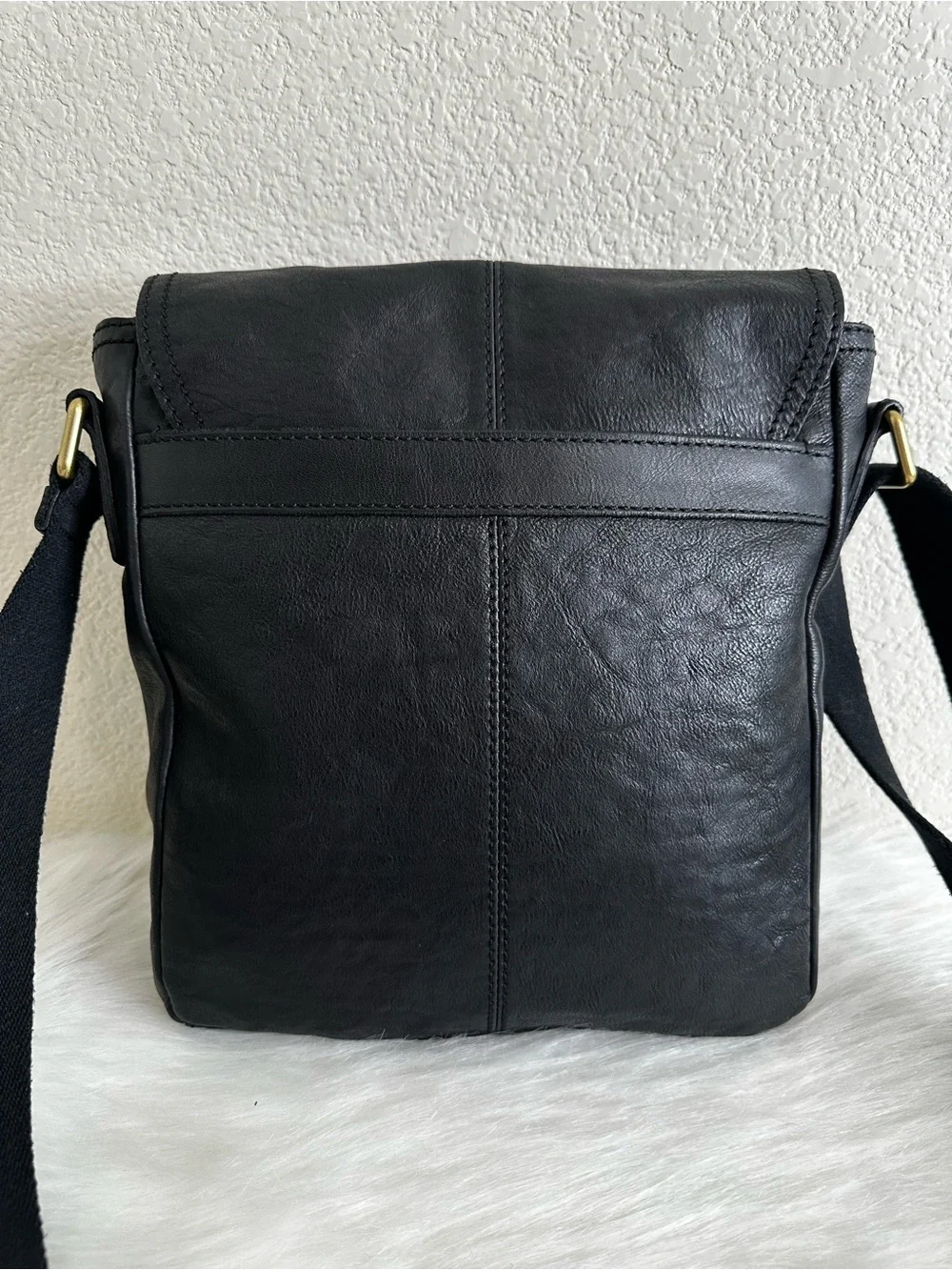 Fossil Unisex Black Leather Flap Messenger Bag