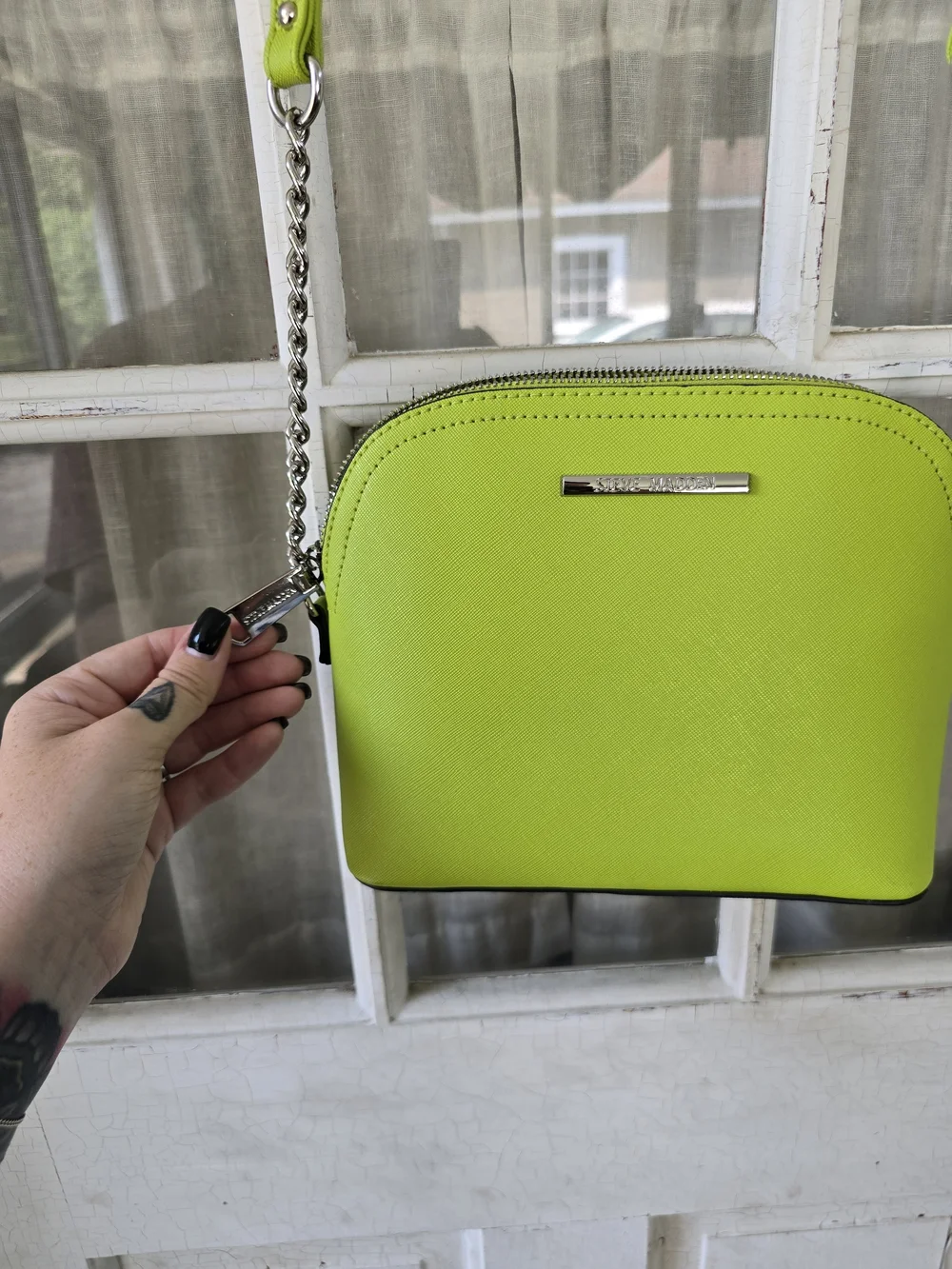 Steve Madden secures neon