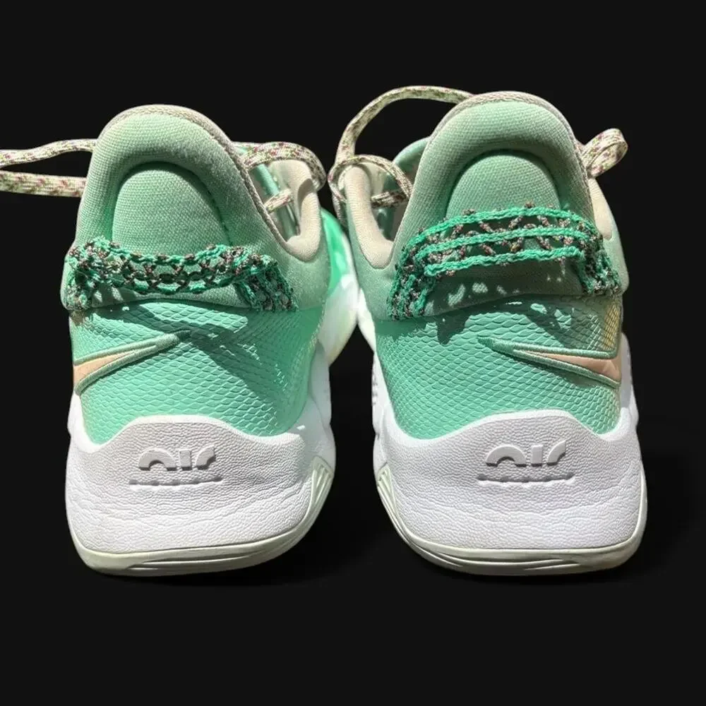 Nike pg play