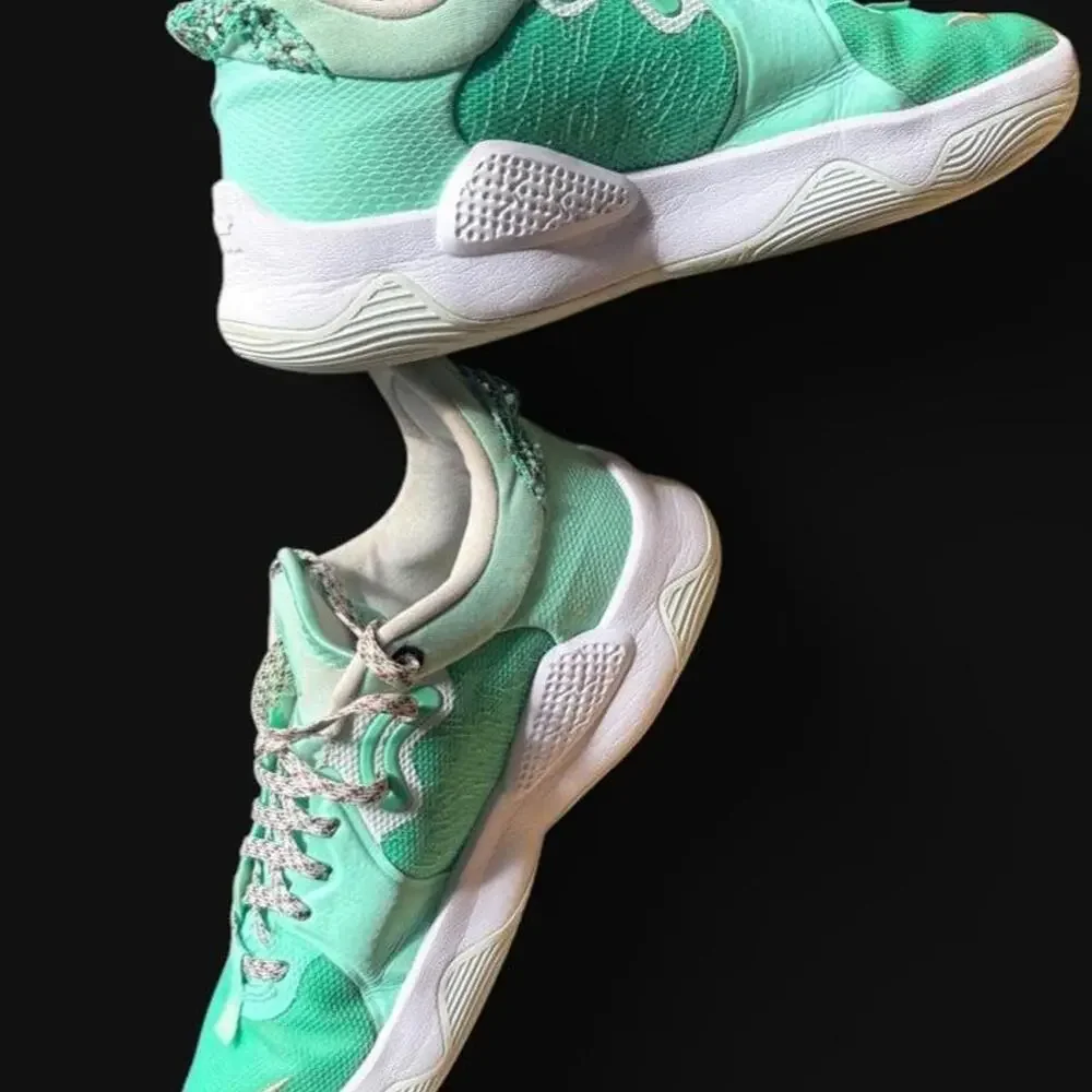 Nike pg play