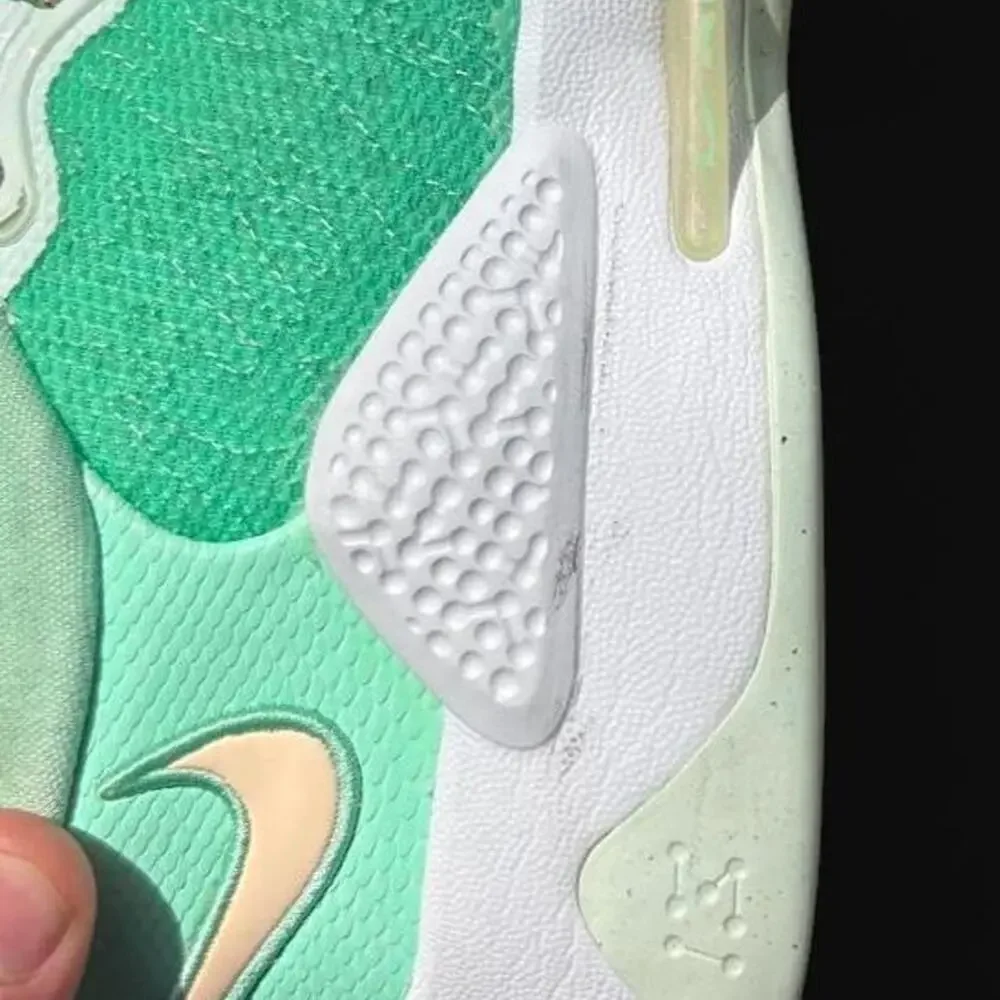 Nike pg play