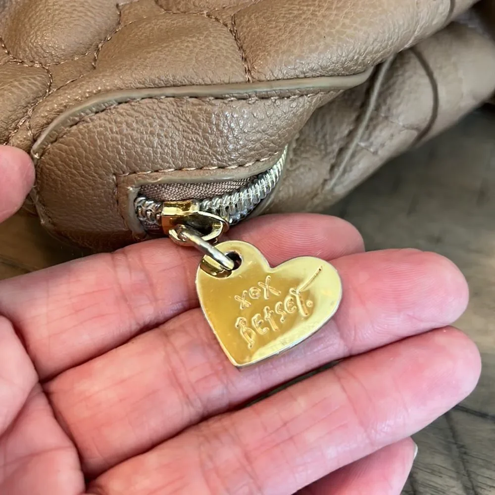 Betsey Johnson heart travel