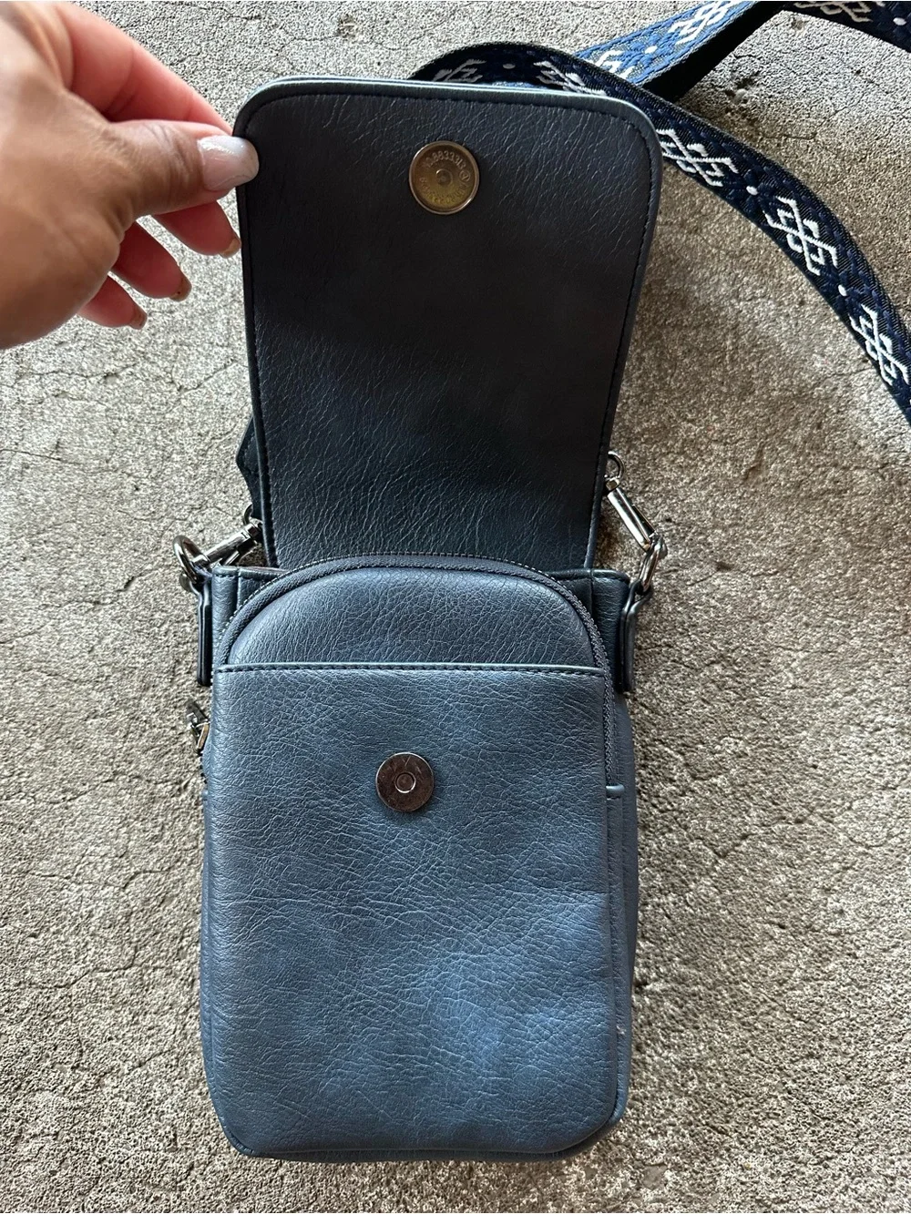 POIUGOYA navy leather