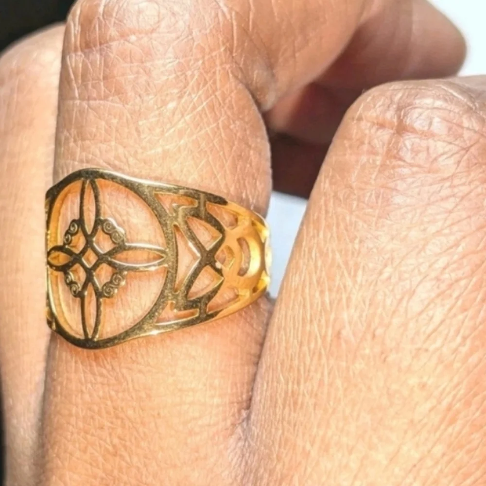 boutique elegant gold