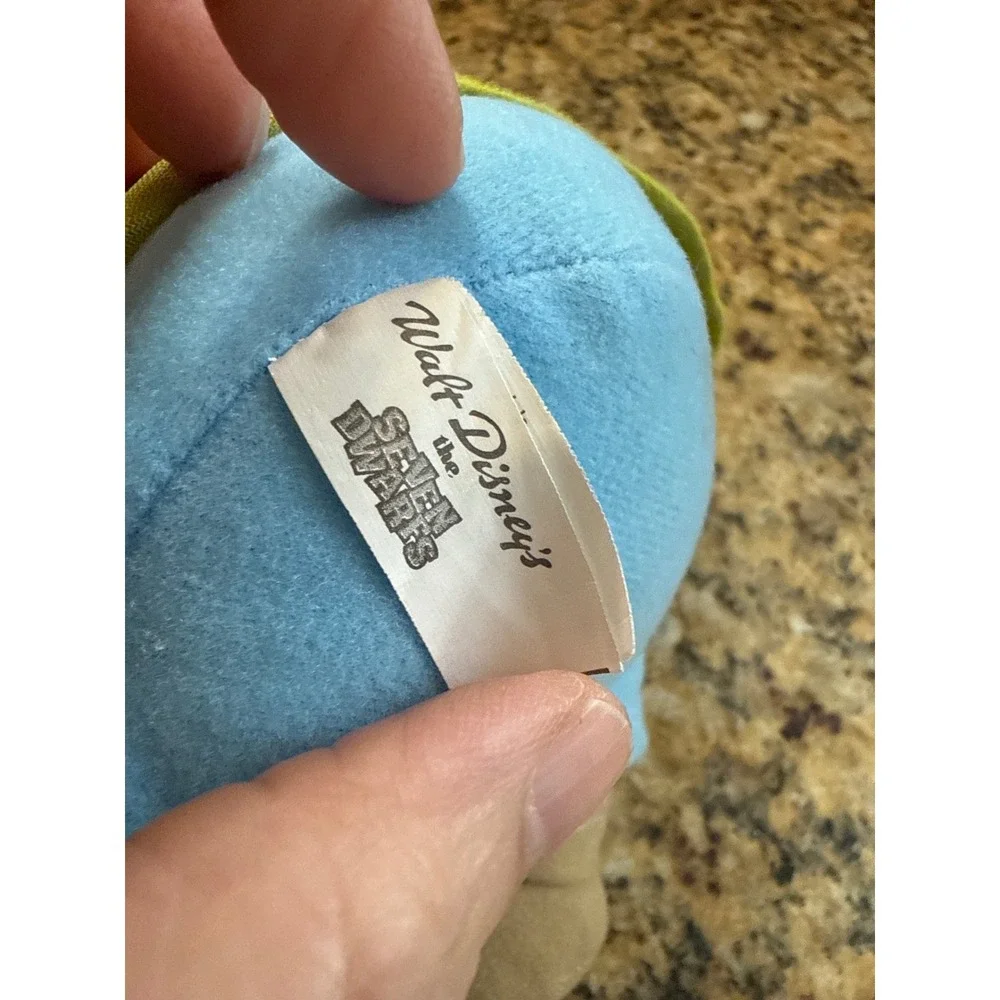 Disney Snow White Seven Dwarfs Dopey Plush Toy Factory Green Tunic 11 Inch‎