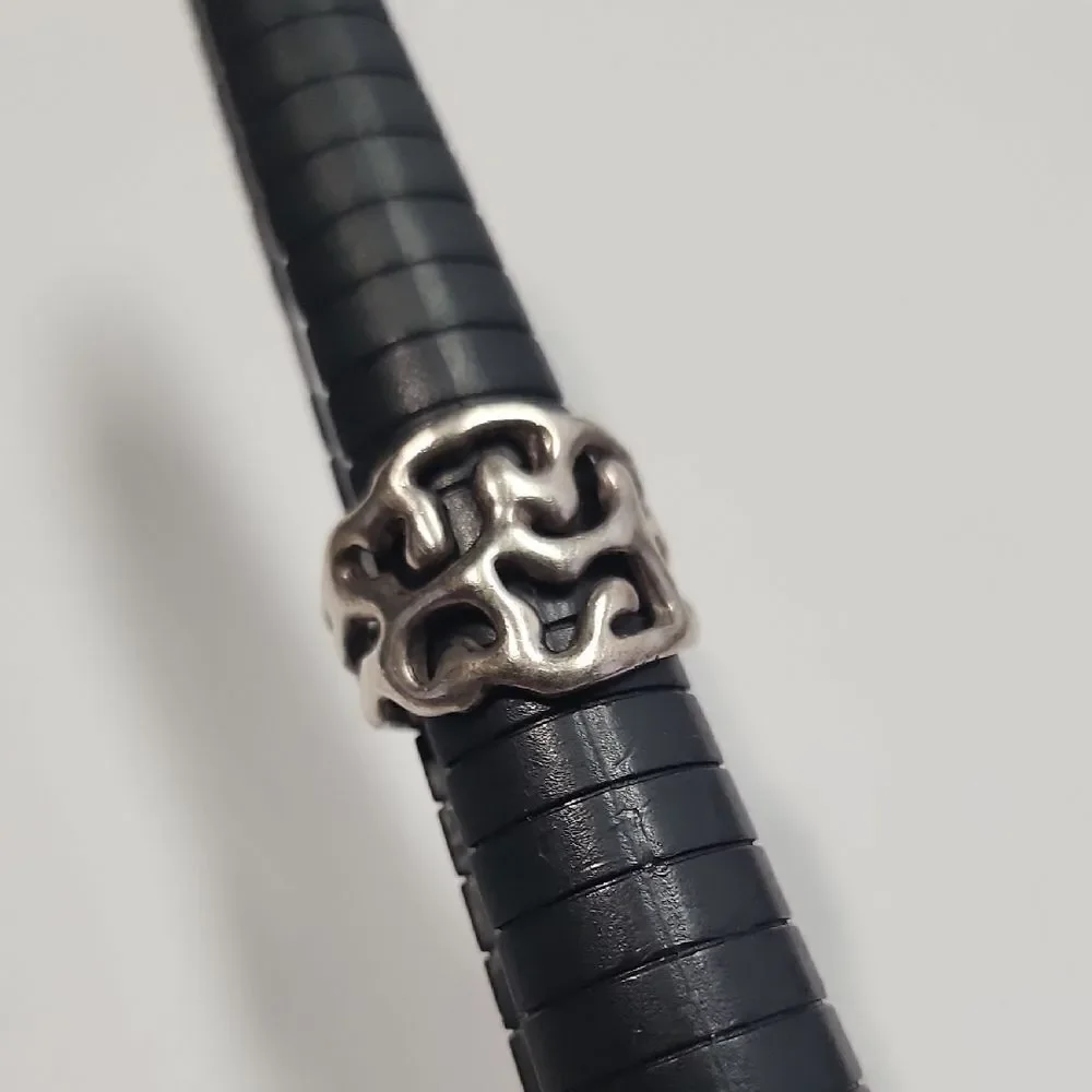 Sterling Silver 925 Ring Size 5.75