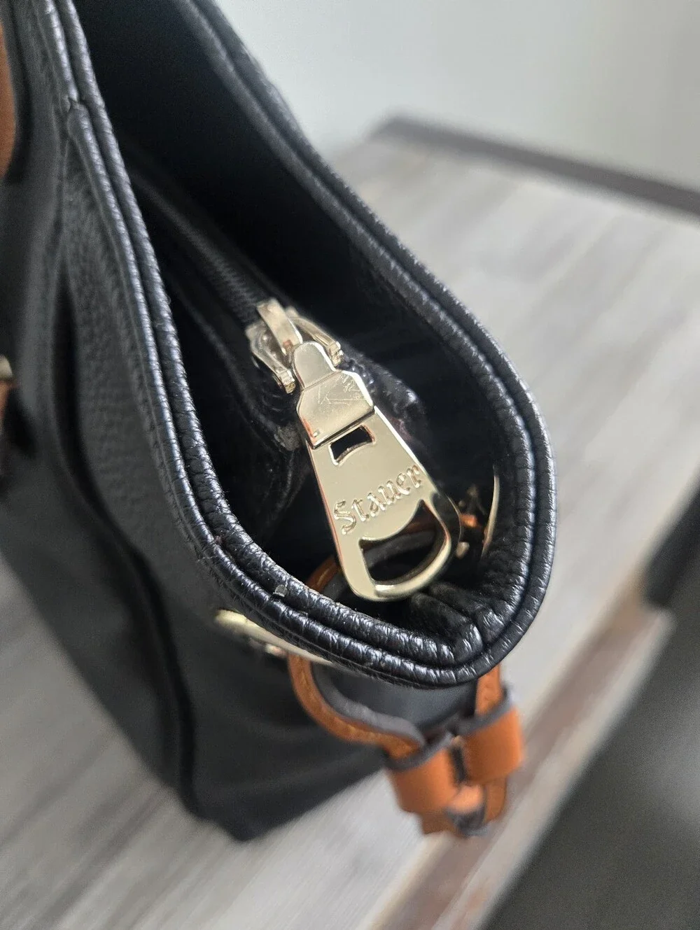 Stauer classic shoulder
