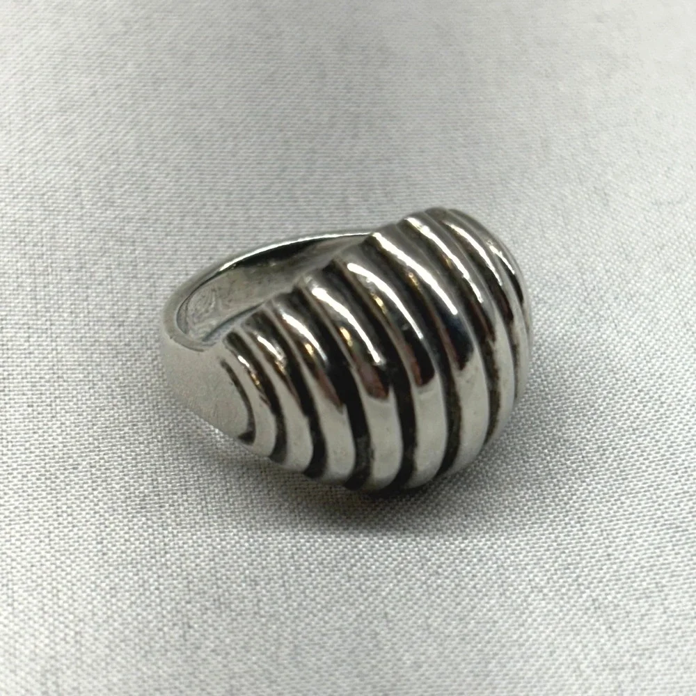 90s Shrimp Dome Ring Womens Size 4.25 Silver Good Ribbed Sterling 925
