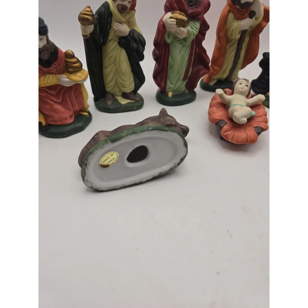 Vintage Christmas  Porcelain Nativity Scene 11 Piece