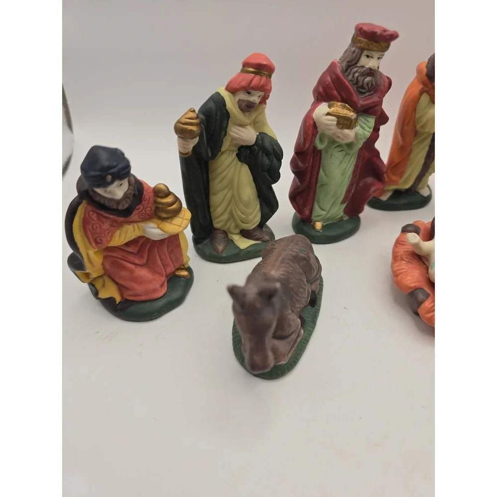 Vintage Christmas  Porcelain Nativity Scene 11 Piece