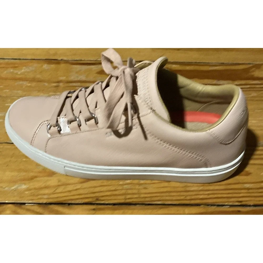 Skechers women street