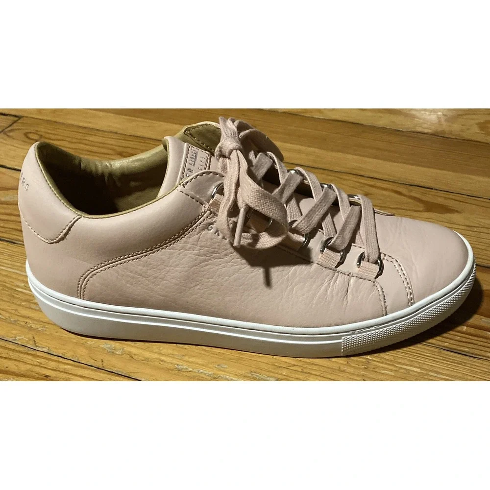 Skechers women street