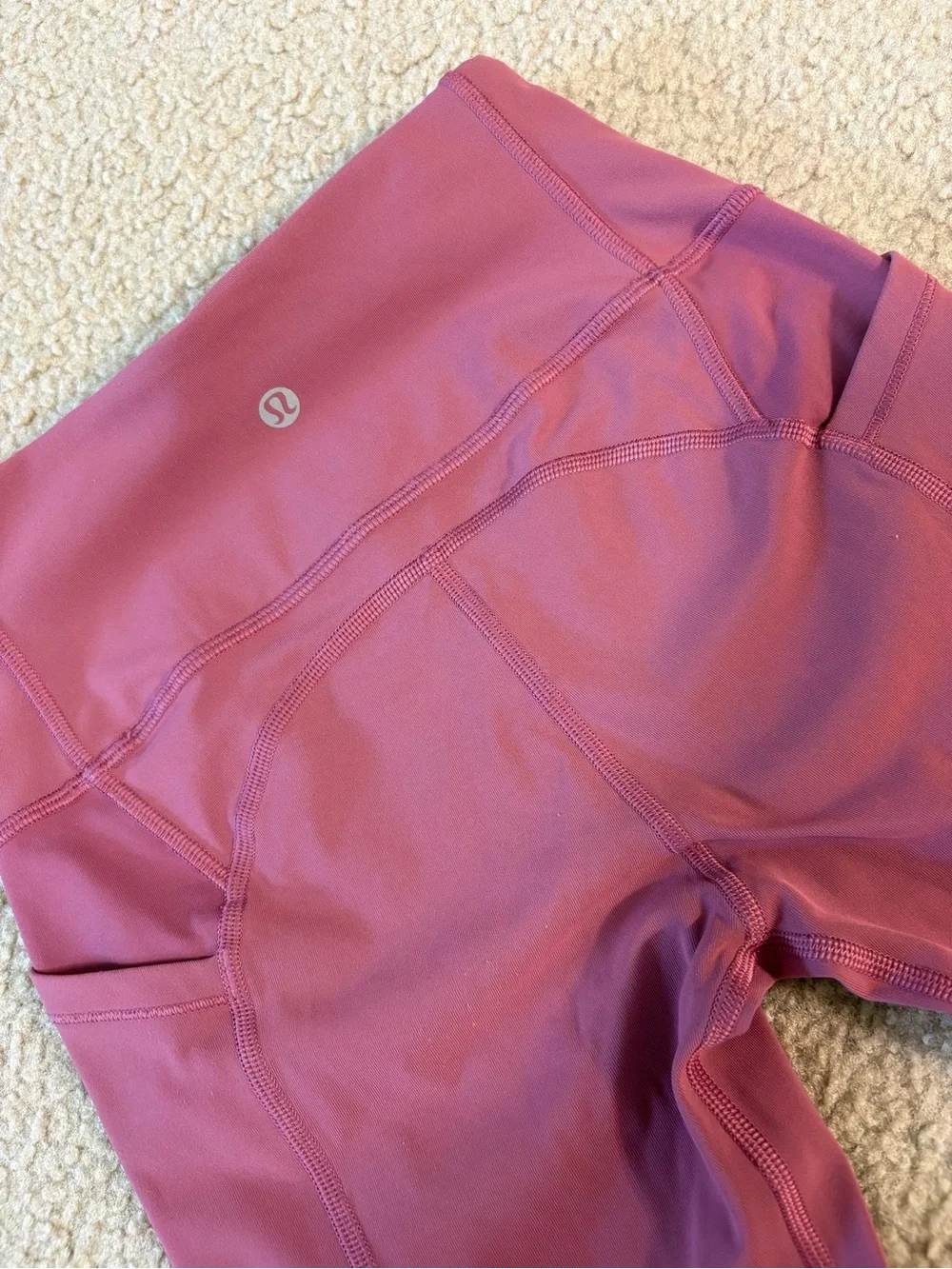 lululemon athletica measurements laid