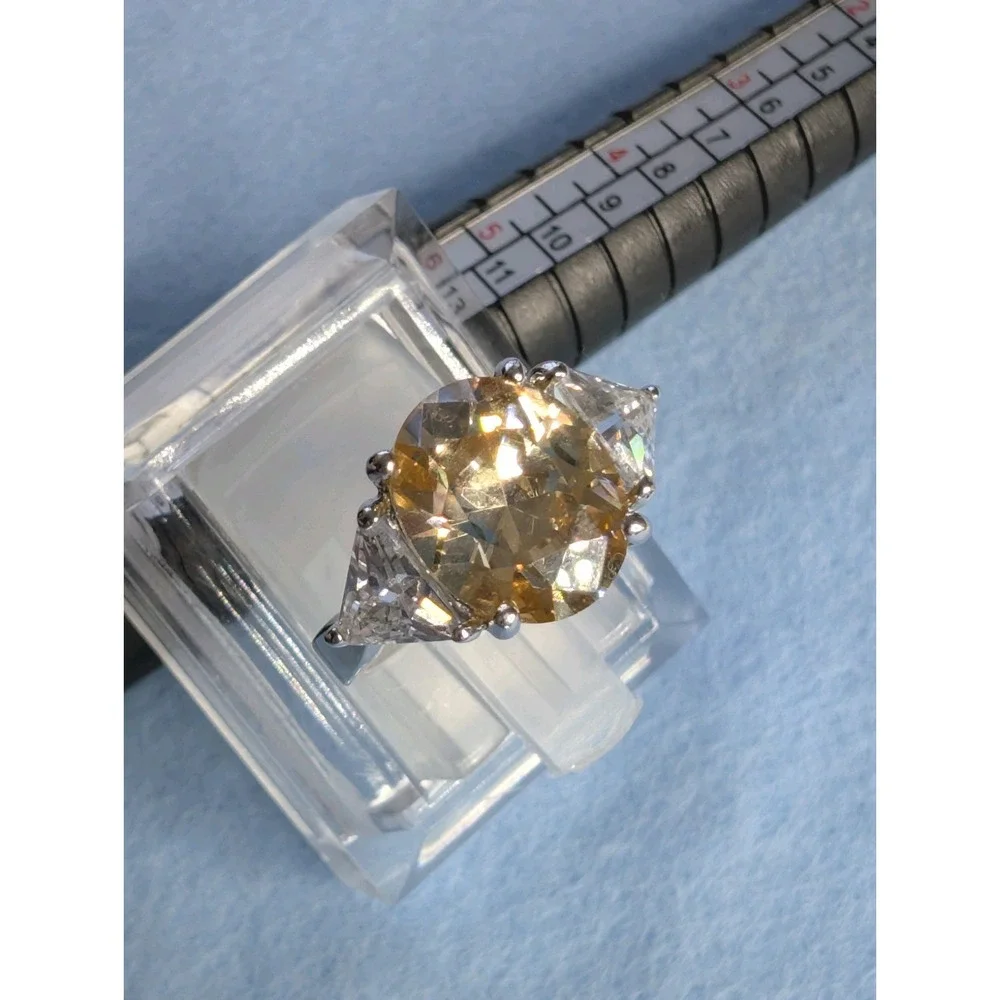 10k White Gold Canary Yellow CZ Cocktail Ring 6.75 With White CZ Accent Stones