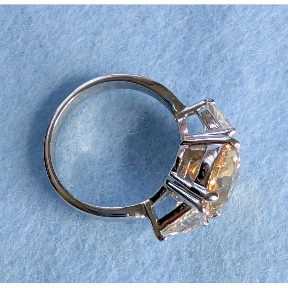 10k White Gold Canary Yellow CZ Cocktail Ring 6.75 With White CZ Accent Stones