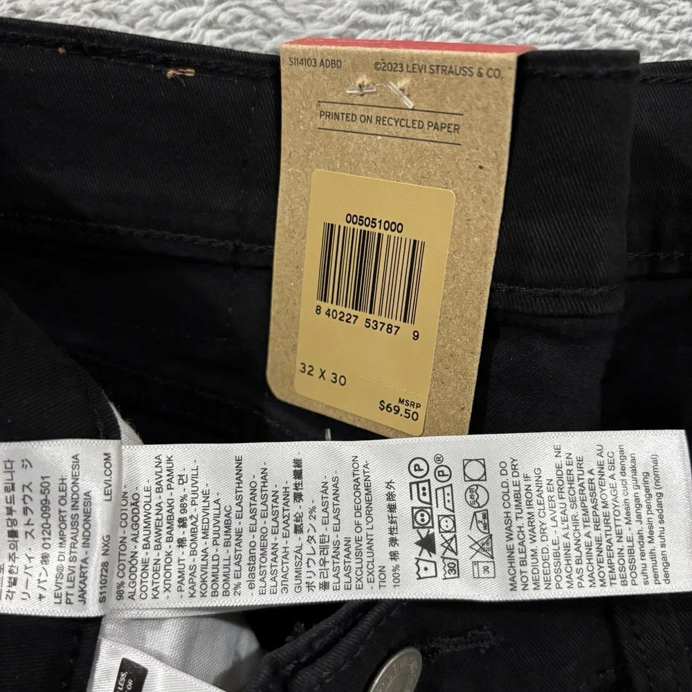 Levis excellent no
