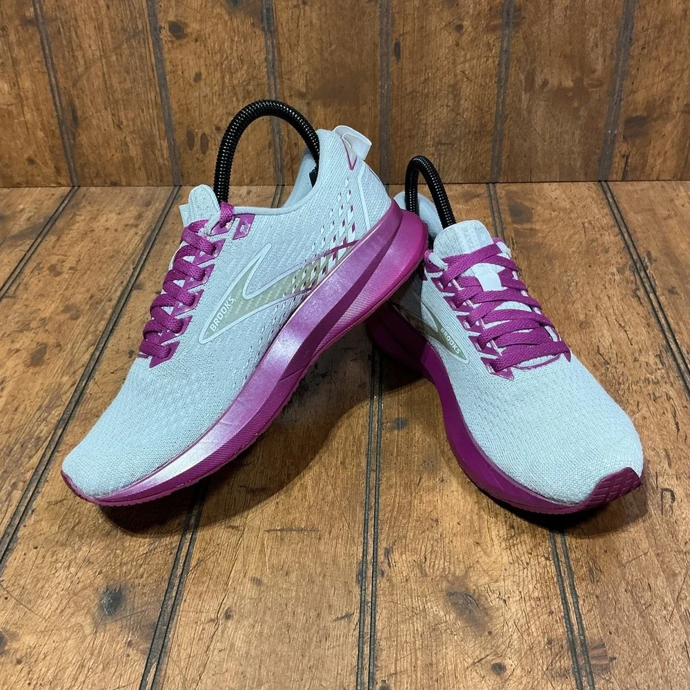 Brooks Levitate GTS 5 Women's Running Shoes Size 6.5 B (Medium) Gray Pink