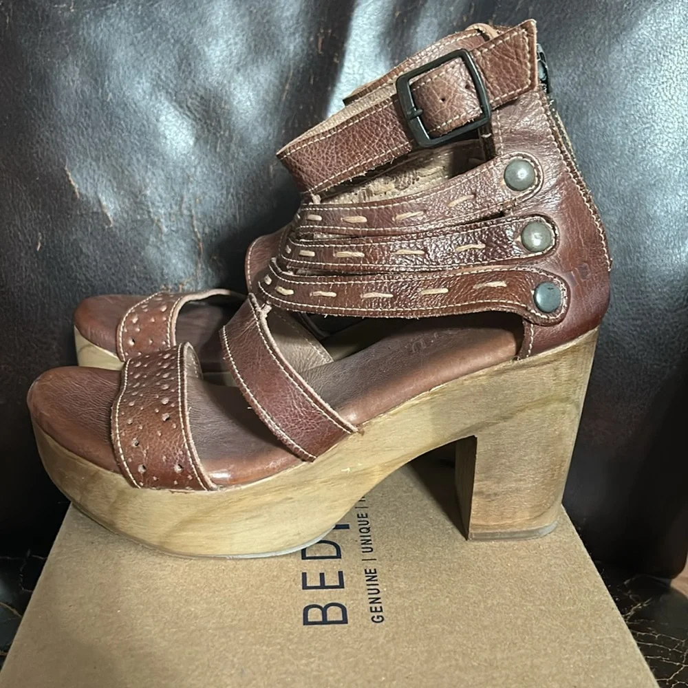 Bed Stu Brown Leather Strappy Platform Sandals