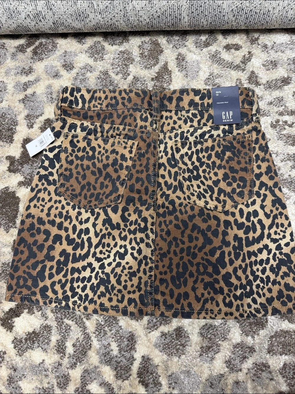 GAP stylish mini