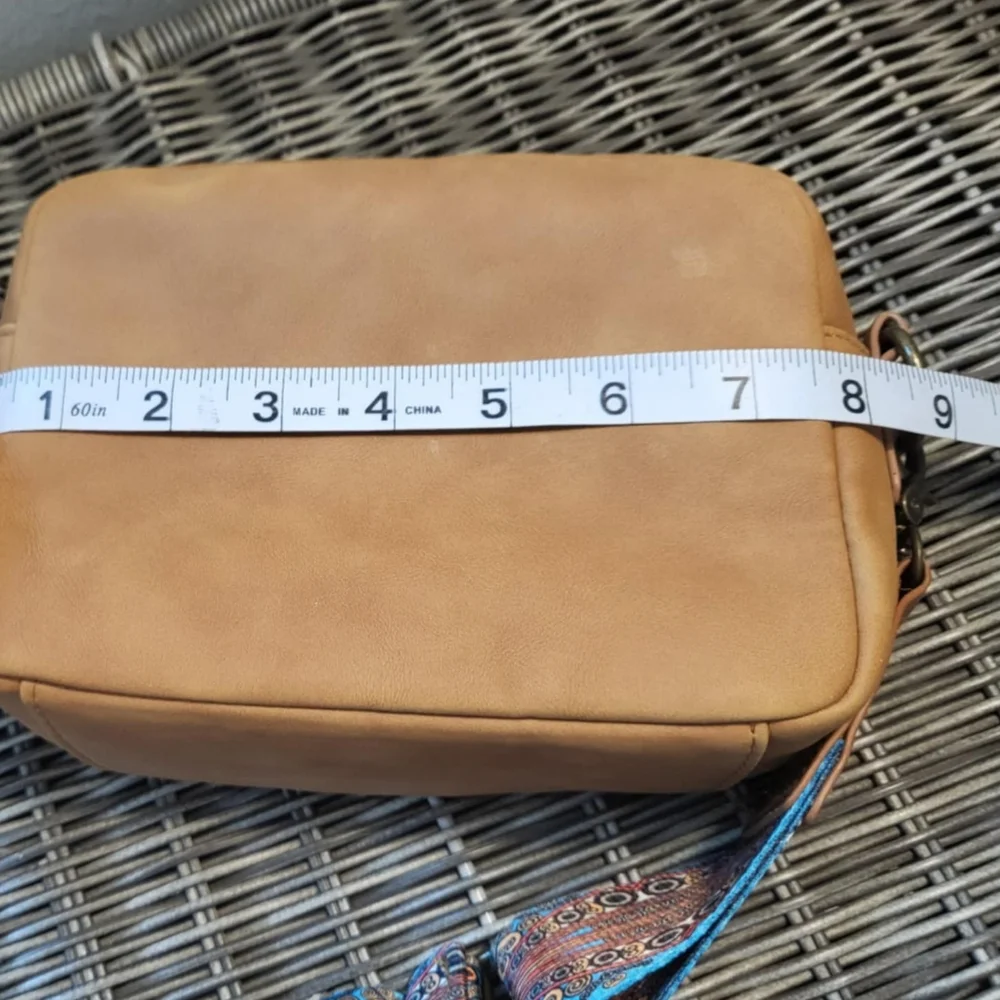 Universal Thread crossbody classic