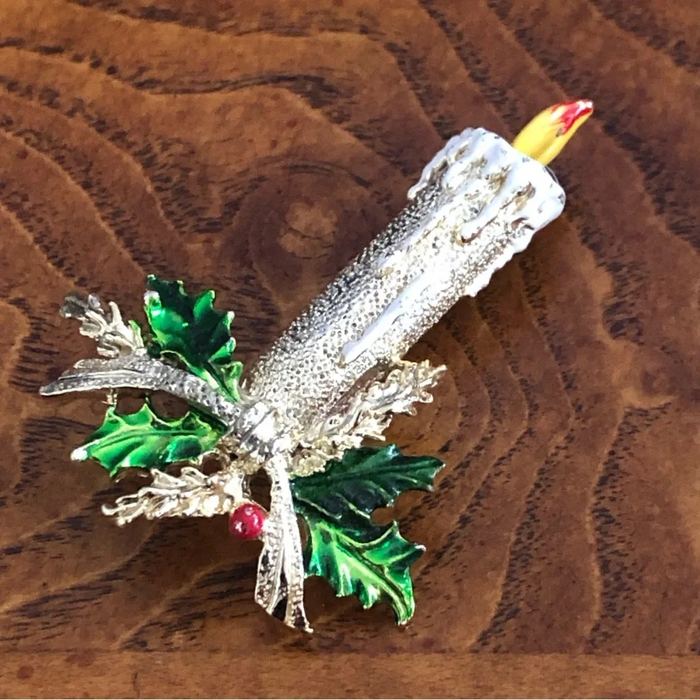 Vintage Christmas candle enamel brooch pin
